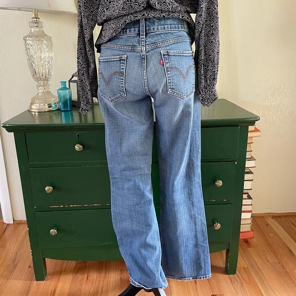 Women's Levis slender bootcut jeans - Picture 3 of 9